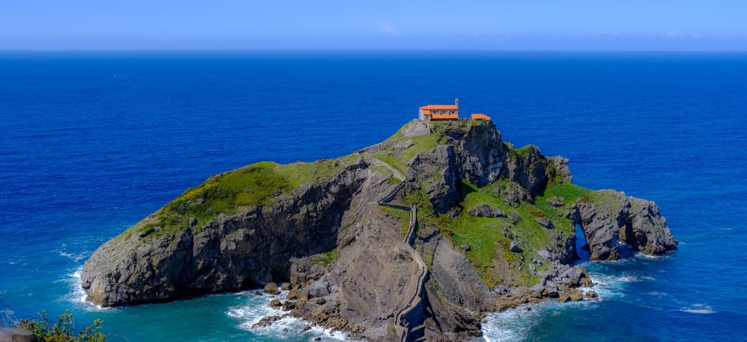 Full Day en Urdaibai con Gernika, Mundaka, Bermeo y San Juan de Gaztelugatxe con pintxo y Txakoli